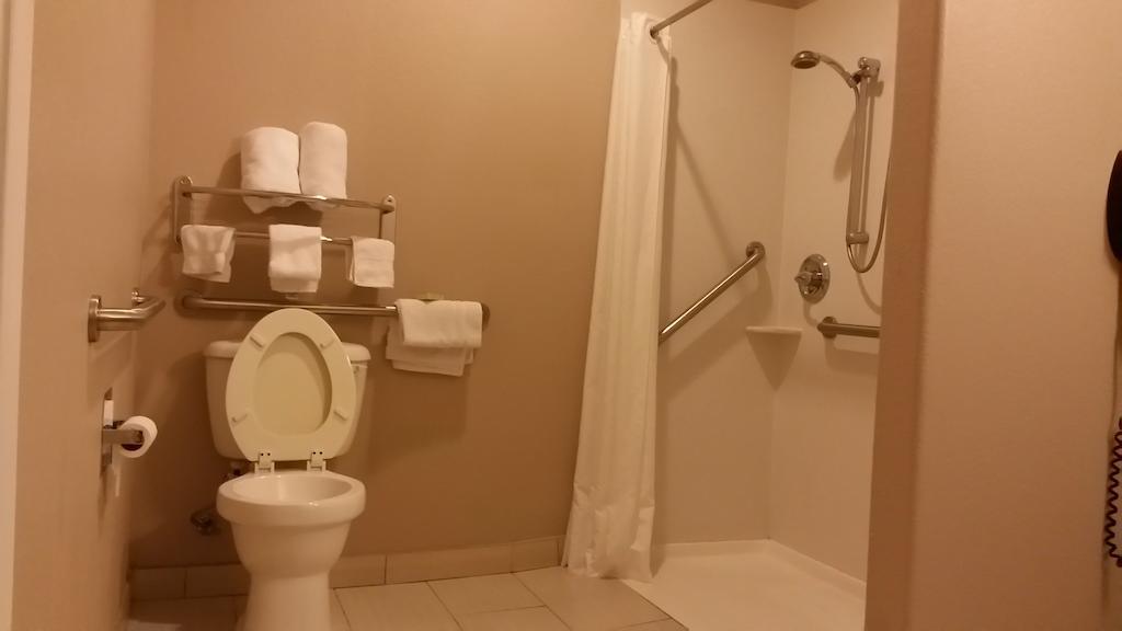 Atria Inn & Suites Three Rivers Pokój zdjęcie